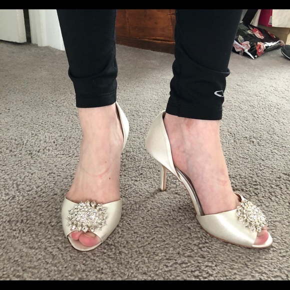Badgley Mischka Lacie heels size 6 - Picture 6 of 6